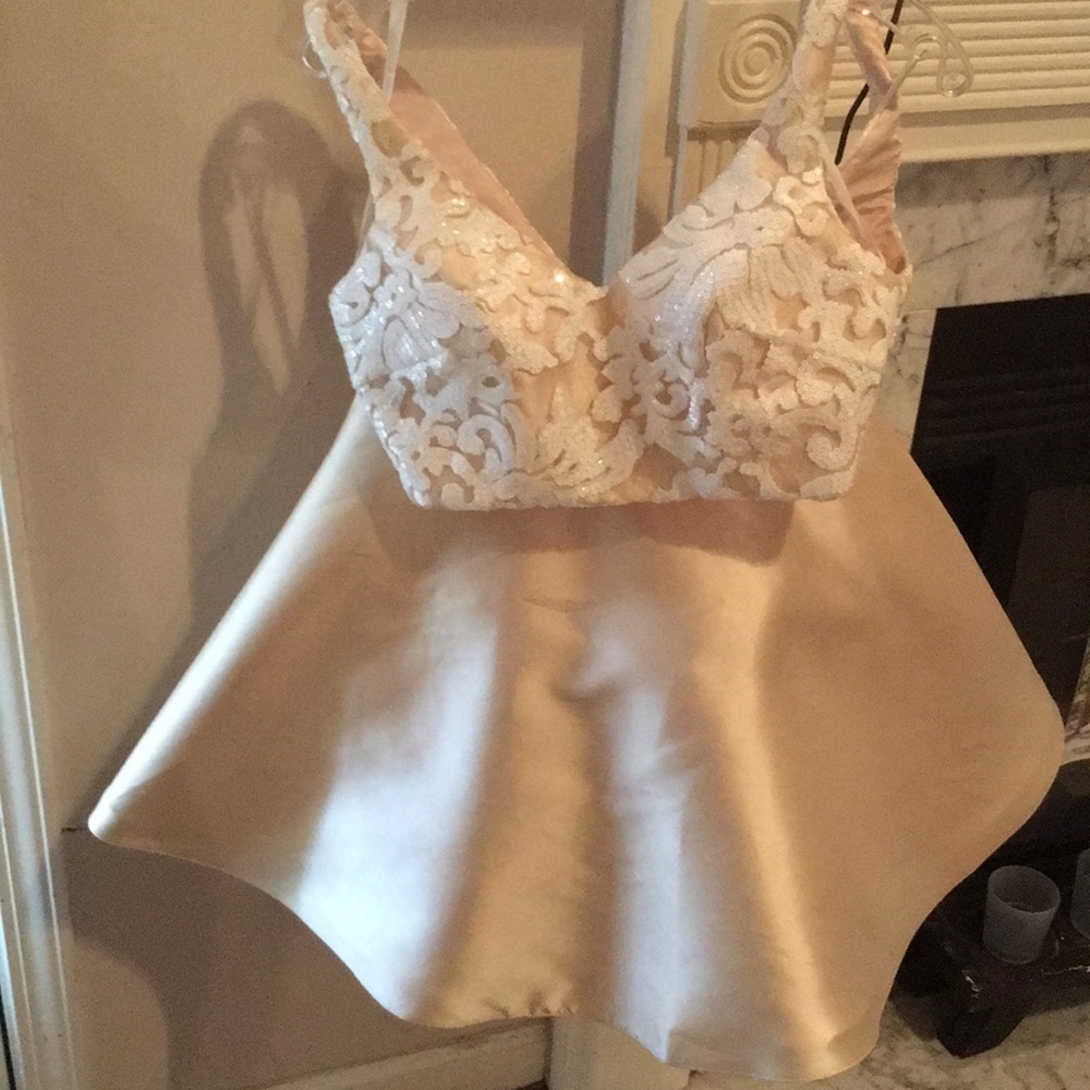 Dress - Picture 4 of 6